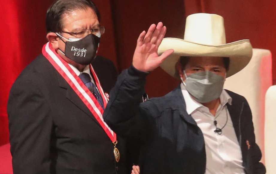 Castillo instó al Congreso de Perú a sacar una ley sobre la “estatización o nacionalización” del gas