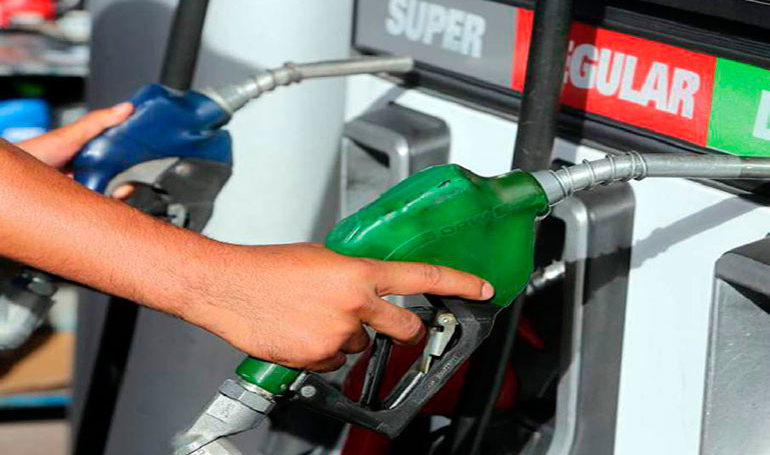 A partir del lunes bajará el precio de los combustibles A partir del lunes bajará el precio de los combustibles