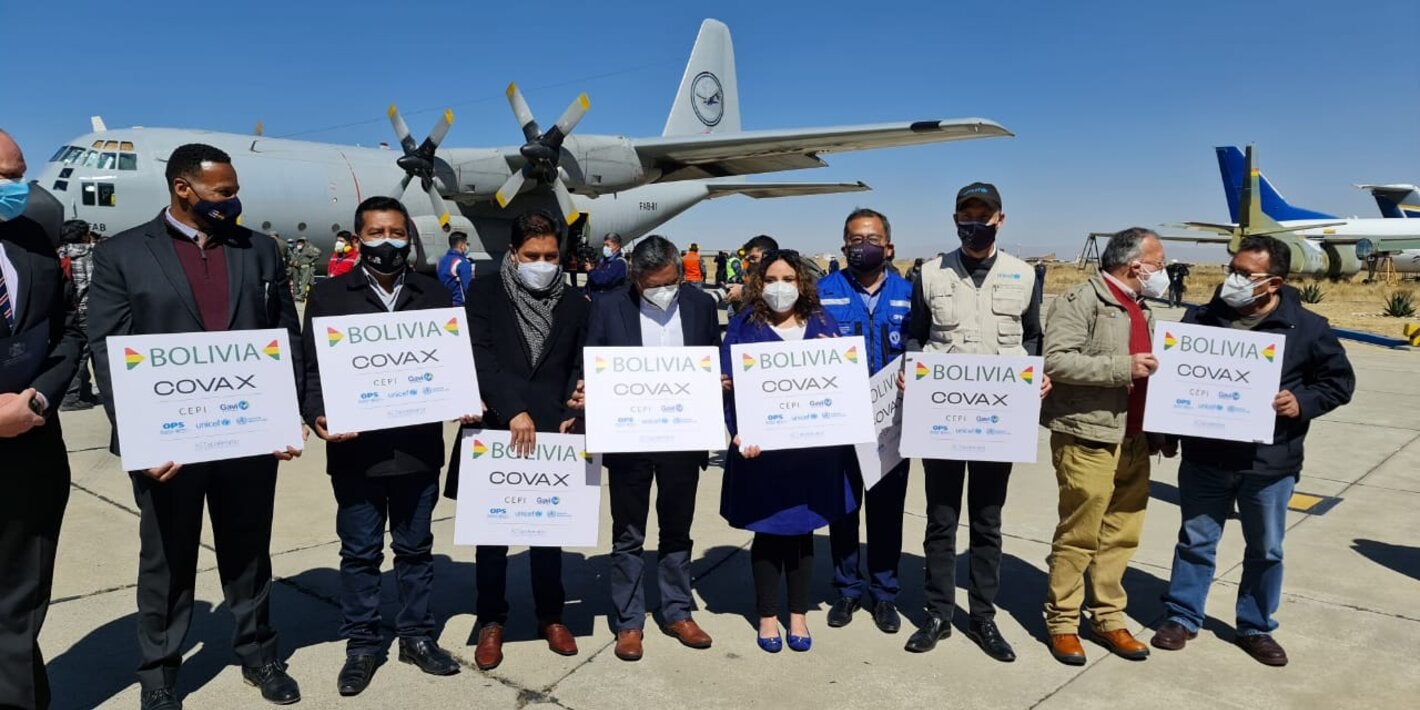 Bolívia recibe más de un millón de dosis de vacunas anticovid donadas por EEUU.
