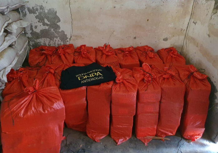 Unos 16 fardos de cocaína son incautados en Colón Unos 16 fardos de cocaína son incautados en Colón