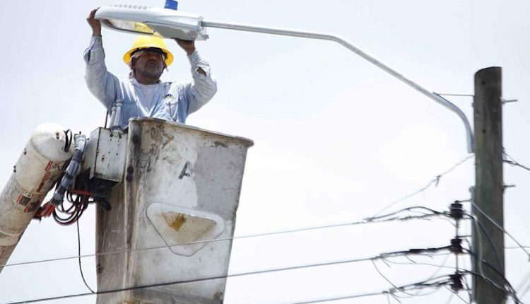 Mediante licitación:   Más de 50 mil lámparas LED adquirirá la ENEE para alumbrado público