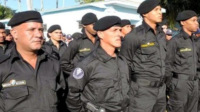 Cuba: Escuadrón “boinas negras” reprime a manifestantes Cuba: Escuadrón “boinas negras” reprime a manifestantes