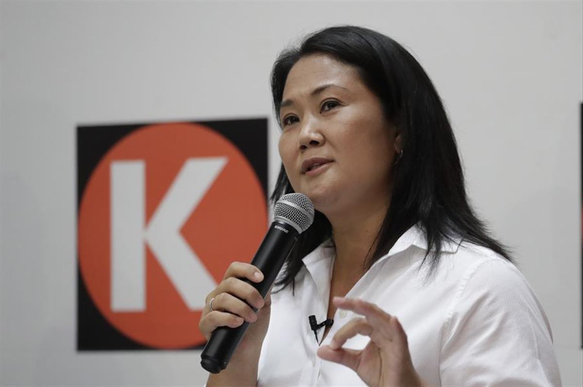 Keiko Fujimori seguirá siendo investigada en libertad, determina un tribunal