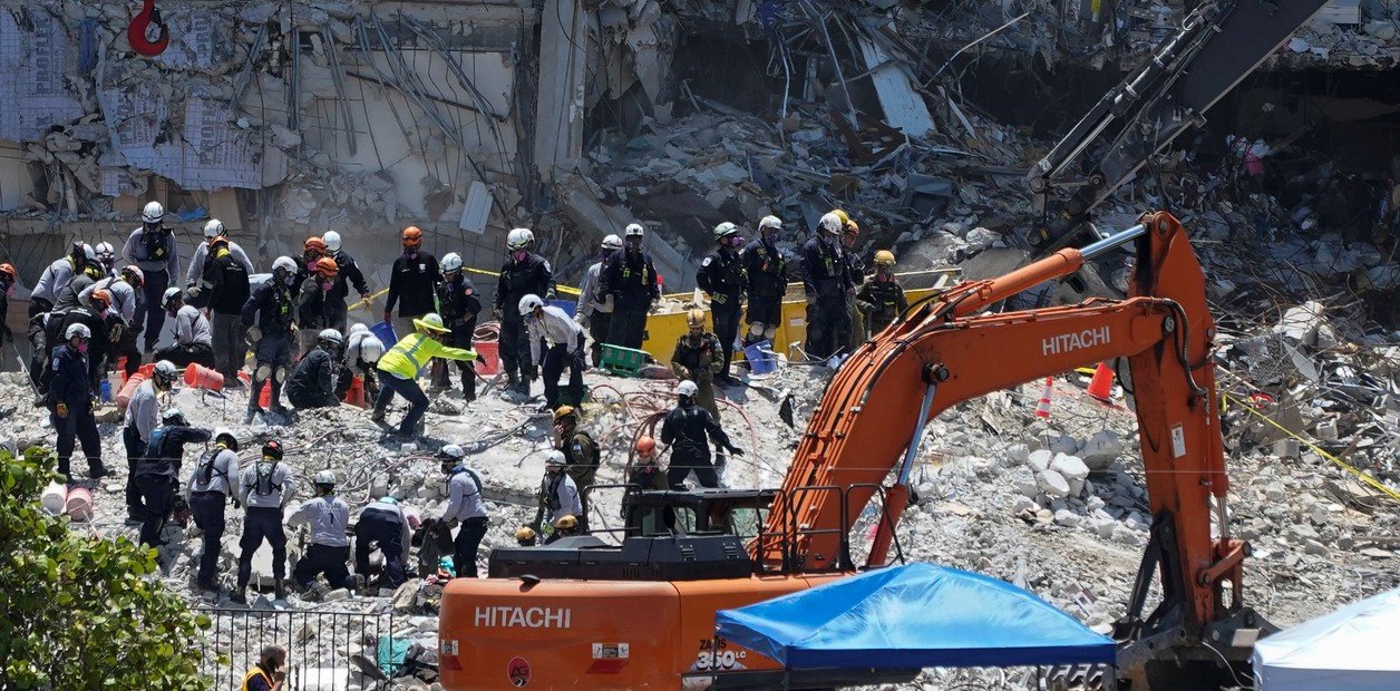 Alcaldía de Miami Dade, ordena demoler la otra ala de edificio colapsado Alcaldía de Miami Dade, ordena demoler la otra ala de edificio colapsado