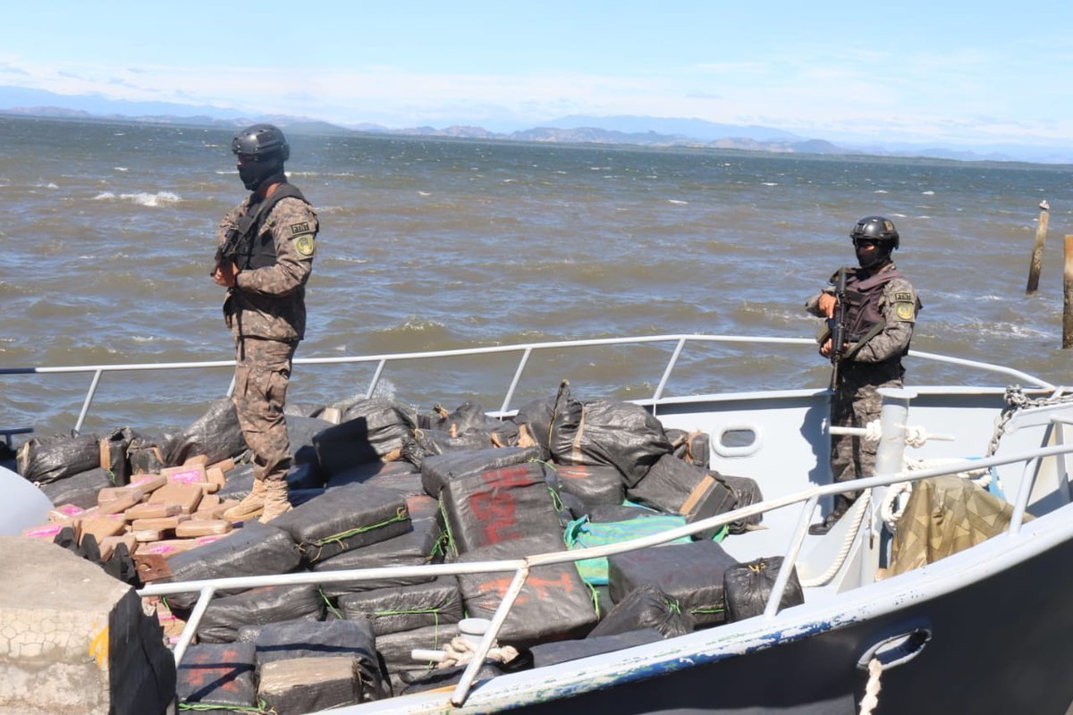 El Salvador incauta1.4 toneladas de droga, valorada en $35 millones