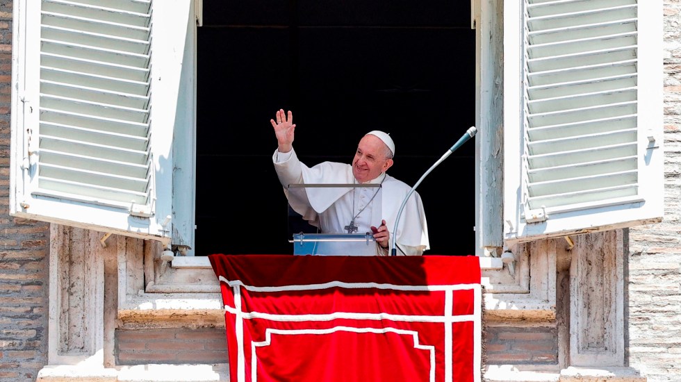 El papa celebrará el Ángelus desde su habitación de hospital donde se recupera de operación El papa celebrará el Ángelus desde su habitación de hospital donde se recupera de operación