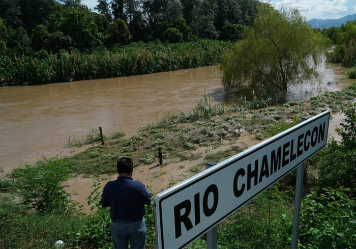 Presidente Hernández supervisa avances en rehabilitación de bordos en la zona norte Presidente Hernández supervisa avances en rehabilitación de bordos en la zona norte