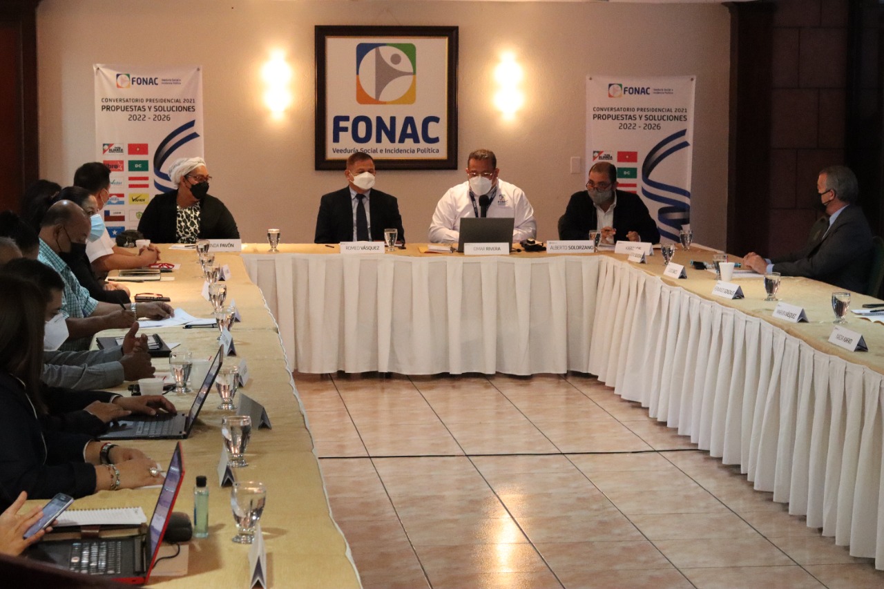 Candidatos presidenciales presentan plan de gobierno al Fonac