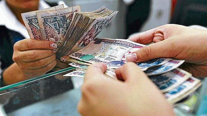 Economistas proyectan un crecimiento económico de entre 3.5 y 5.2% para finales del 2021 Economistas proyectan un crecimiento económico de entre 3.5 y 5.2% para finales del 2021