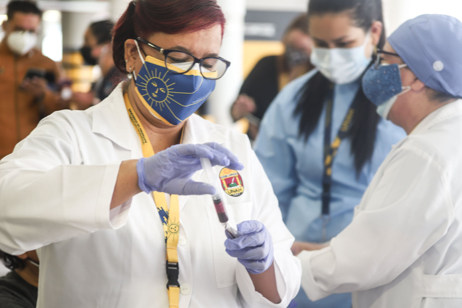 Unos 141 voluntarios ya se aplicaron el cruce de vacunas llevado a cabo por la UNAH