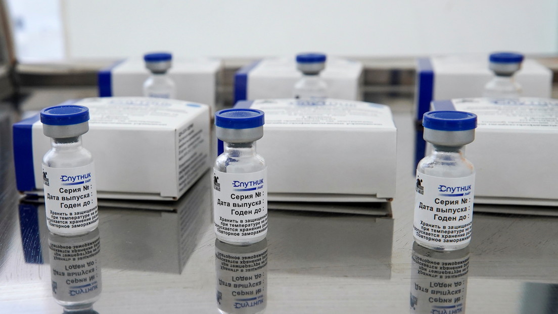 Fondo Ruso propone a Pfizer estudiar el uso de Sputnik Light como tercera inyección para inoculados con su fármaco Fondo Ruso propone a Pfizer estudiar el uso de Sputnik Light como tercera inyección para inoculados con su fármaco