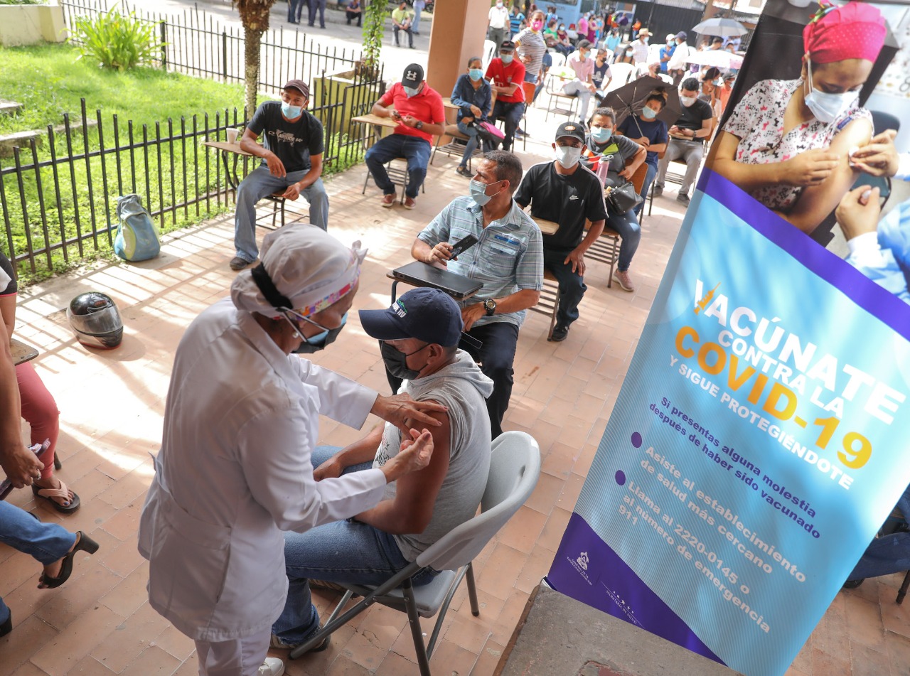 Unas 125 mil personas se espera inocular con «II Vacunatón» en 7 departamentos