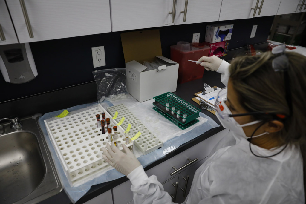 Argentina autoriza combinación de las vacunas SputnikV y AstraZeneca