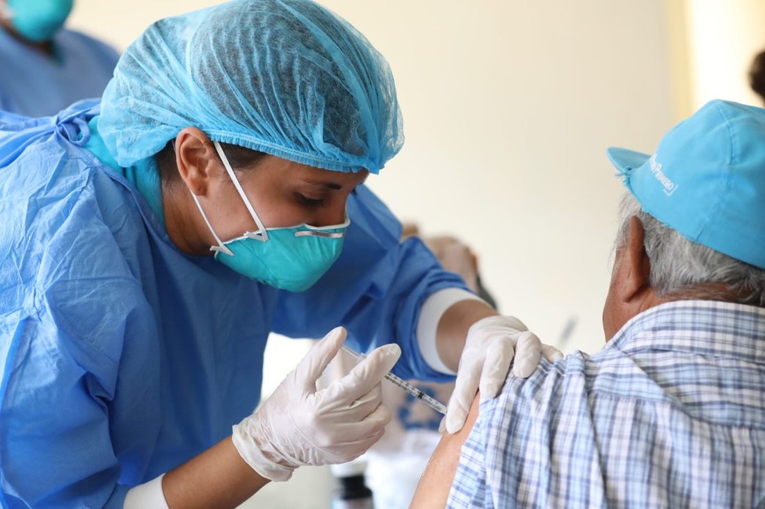 Más del 30% de la población no quiere vacunarse contra la Covid-19