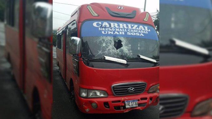 Tirotean bus rapidito en la colonia Hato de Enmedio Tirotean bus rapidito en la colonia Hato de Enmedio