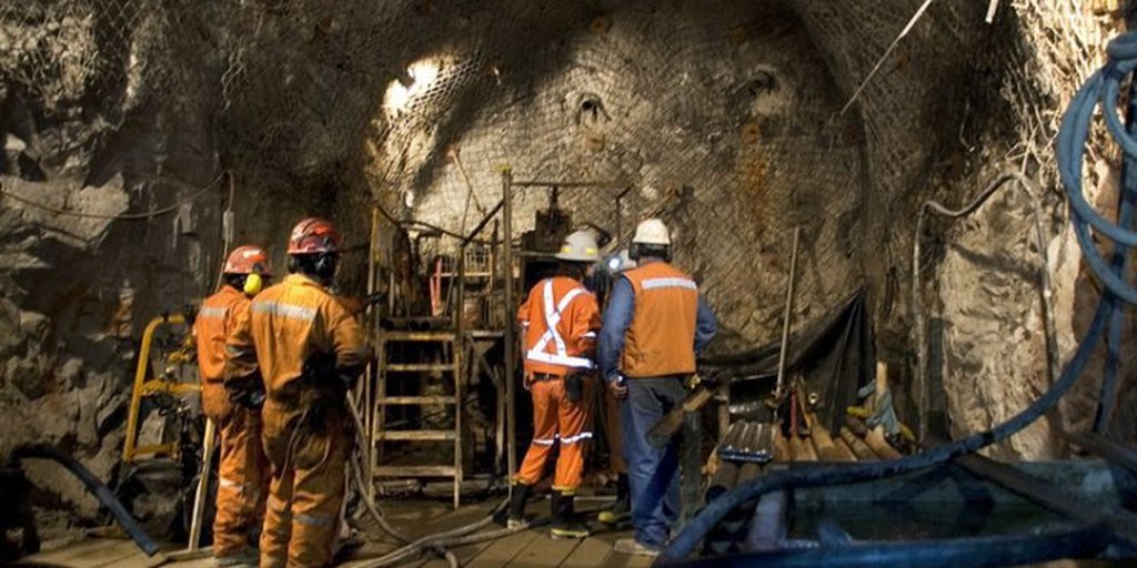 Mueren 12 personas en explosión de mina carbonera en Colombia