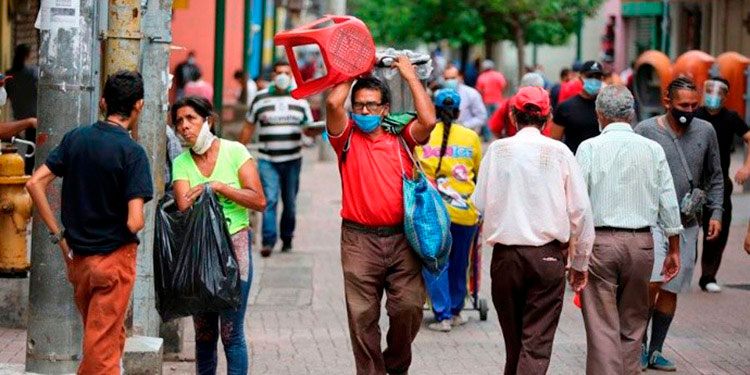 Alejandro Kafati: Tres de cada 10 asalariados no tienen empleo en el país