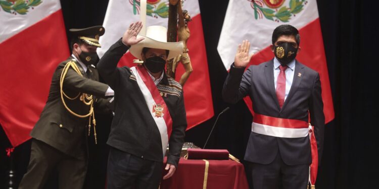 Fiscalía de Perú abrió una investigación contra nuevo ministro del Interior por incompatibilidad con el cargo Fiscalía de Perú abrió una investigación contra nuevo ministro del Interior por incompatibilidad con el cargo