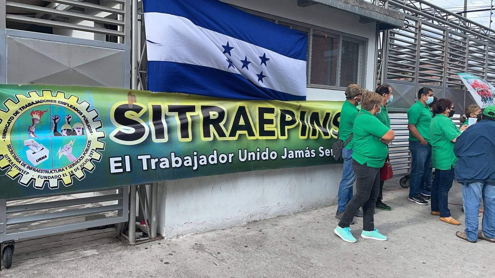 Empleados del RNP suspenden paro tras lograr acuerdo Empleados del RNP suspenden paro tras lograr acuerdo