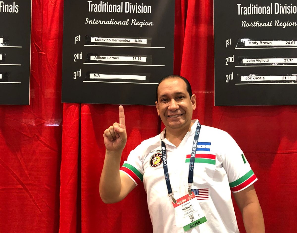 Catedrático hondureño gana el primer lugar en la elaboración de Pizzas en Las Vegas, EE.UU.