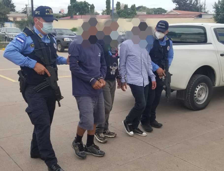 Capturan en la capital a tres miembros de «Los Cáceres» acusados por secuestro Capturan en la capital a tres miembros de «Los Cáceres» acusados por secuestro