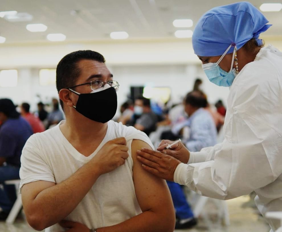 Unos 1,600 periodistas reciben segunda dosis de vacuna Sputnik V Unos 1,600 periodistas reciben segunda dosis de vacuna Sputnik V