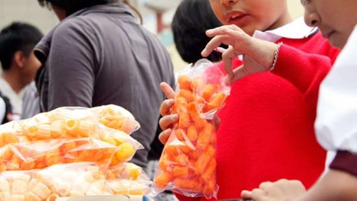 Portugal prohíbe la comida rápida en las escuelas Portugal prohíbe la comida rápida en las escuelas