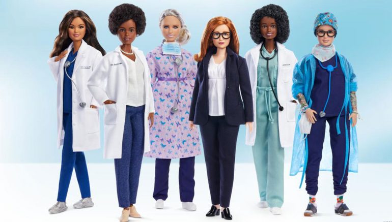 Presentan Barbies inspiradas en mujeres de ciencia; Entre ellas, la cocreadora de la vacuna AstraZeneca