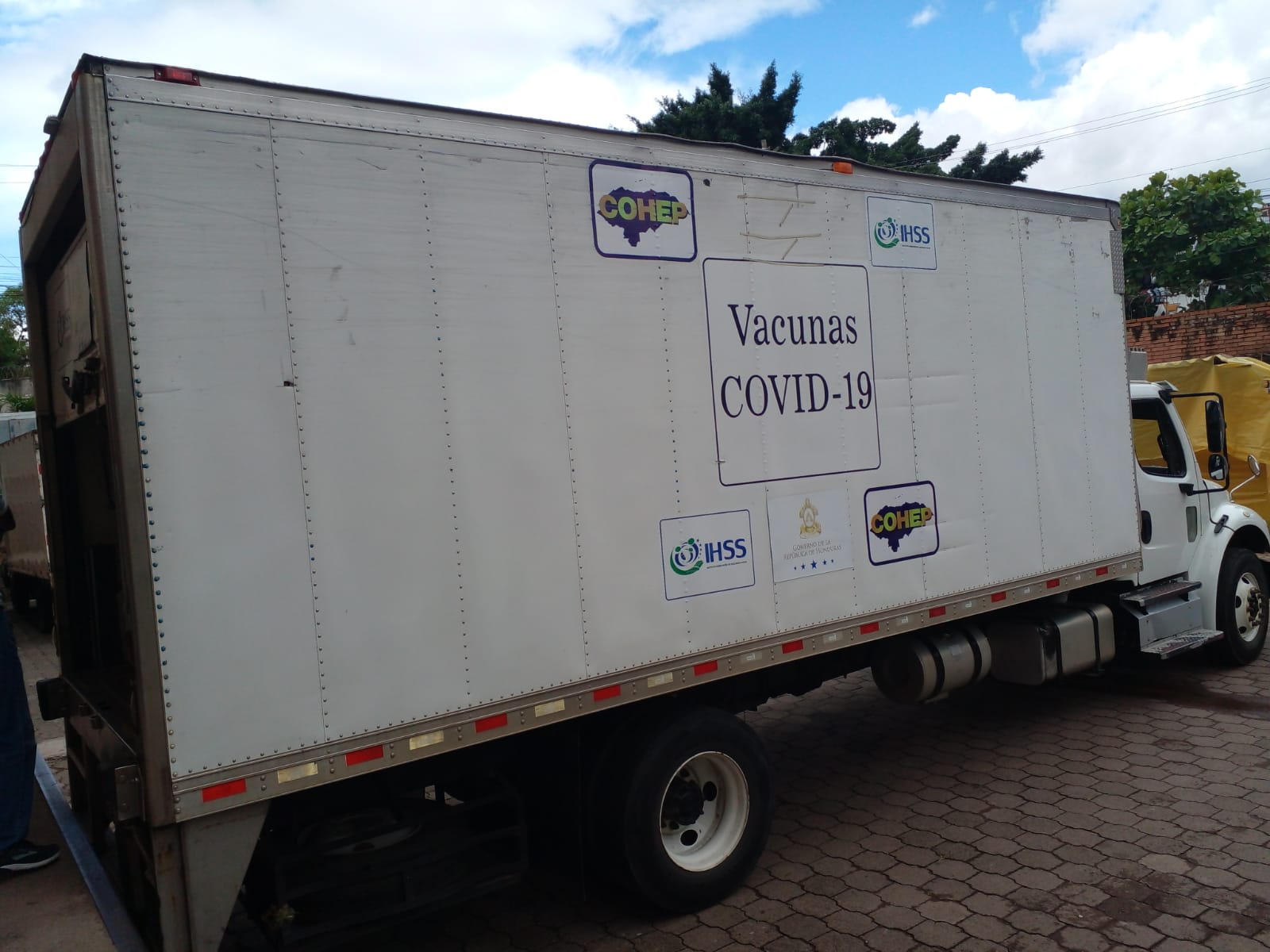 Seguro Social recibe 72 mil vacunas anticovid de AstraZeneca