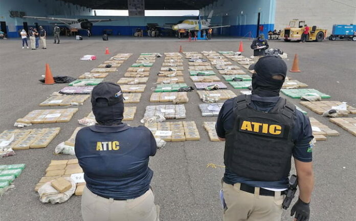 Asciende a L.700 millones el valor de la droga decomisada en Roatán Asciende a L.700 millones el valor de la droga decomisada en Roatán