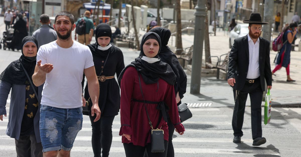 Se dispara la tasa de nuevos contagios por la COVID-19 en Israel