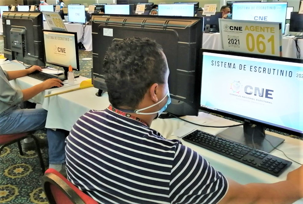 Empresa Symbolic Systems United ofertó $17.8 millones al CNE para el TREP Empresa Symbolic Systems United ofertó $17.8 millones al CNE para el TREP