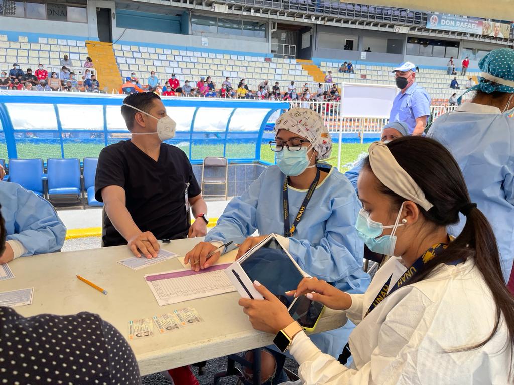 Salud suspende mañana vacunación anticovid en el Distrito Central