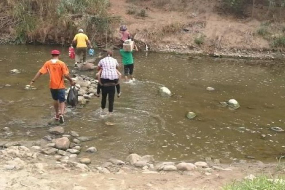 Dos venezolanos murieron cuando intentaban escapar de su país a través de un paso fronterizo ilegal Dos venezolanos murieron cuando intentaban escapar de su país a través de un paso fronterizo ilegal