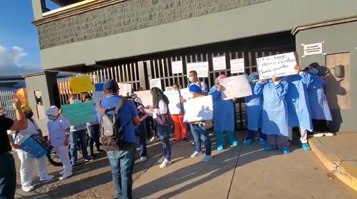 Personal de salud del triaje CCI   protestan en exigencia de plazas