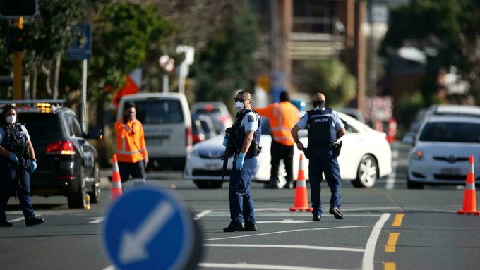 Policía de Nueva Zelanda liquida a extremista que apuñaló a seis personas en un supermercado