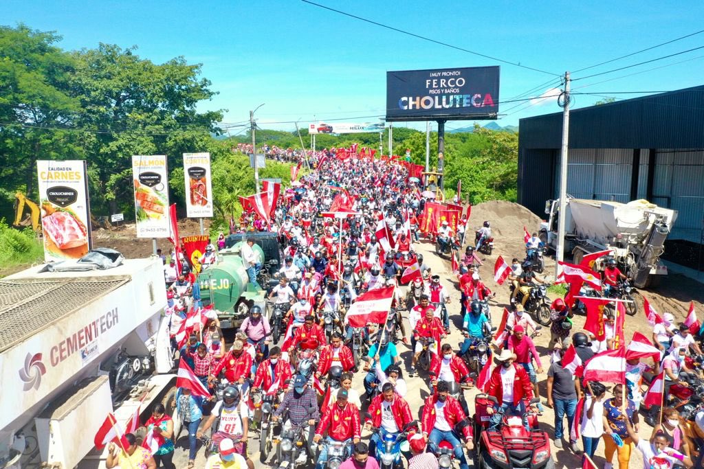 Yani Rosenthal es recibido con multitudinaria marcha en Choluteca Yani Rosenthal es recibido con multitudinaria marcha en Choluteca