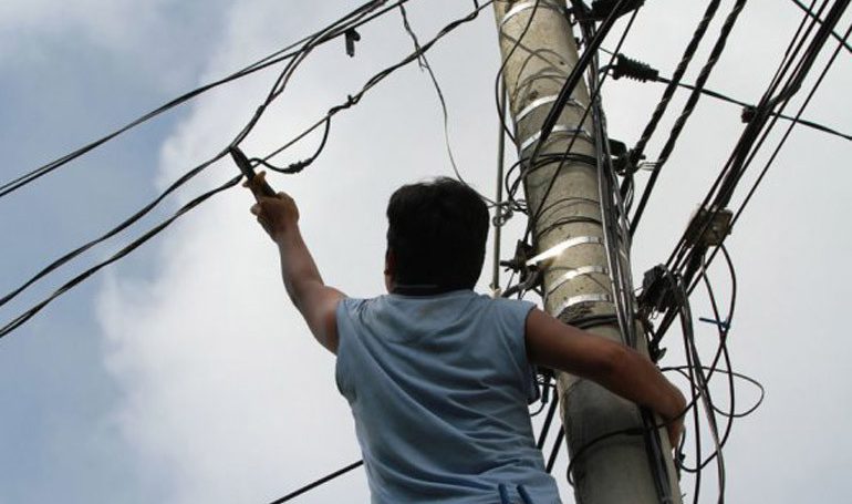 Más de 15 mil sampedranos a oscuras por constantes apagones