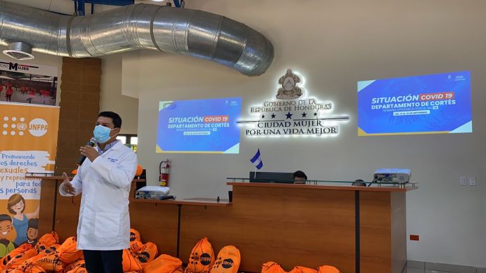 Sesal: Viajeros serán vacunados contra la covid-19 en central de buses de SPS