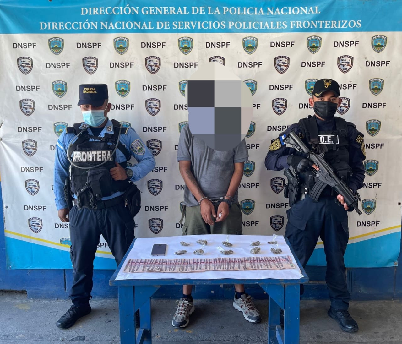 En posesión de L33,500 y droga capturan a sujeto en Omoa