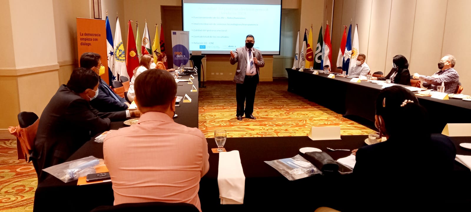 Previo a elecciones generales se desarrolla el conversatorio “Perspectivas proceso electoral general Honduras 2021” Previo a elecciones generales se desarrolla el conversatorio “Perspectivas proceso electoral general Honduras 2021”