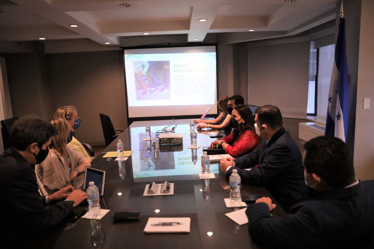 Primera Dama se reúne con Alta Comisionada Adjunta para los Refugiados