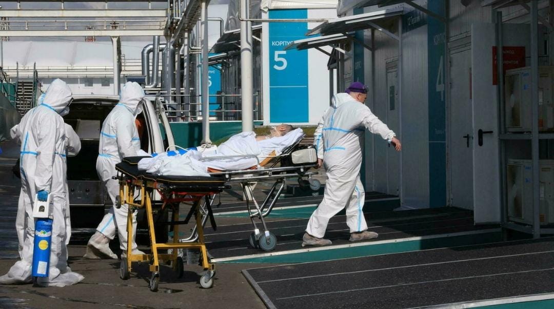 Rusia bate récord de muertes por coronavirus en un día