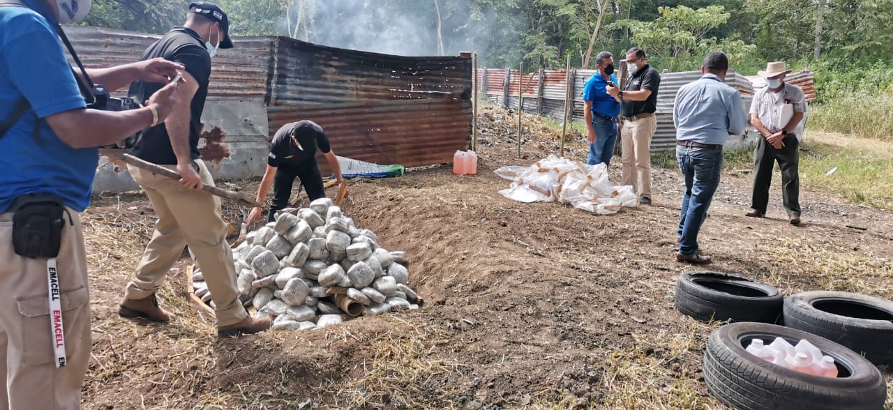 Incinera fuerte cantidad de droga decomisada en la zona oriental
