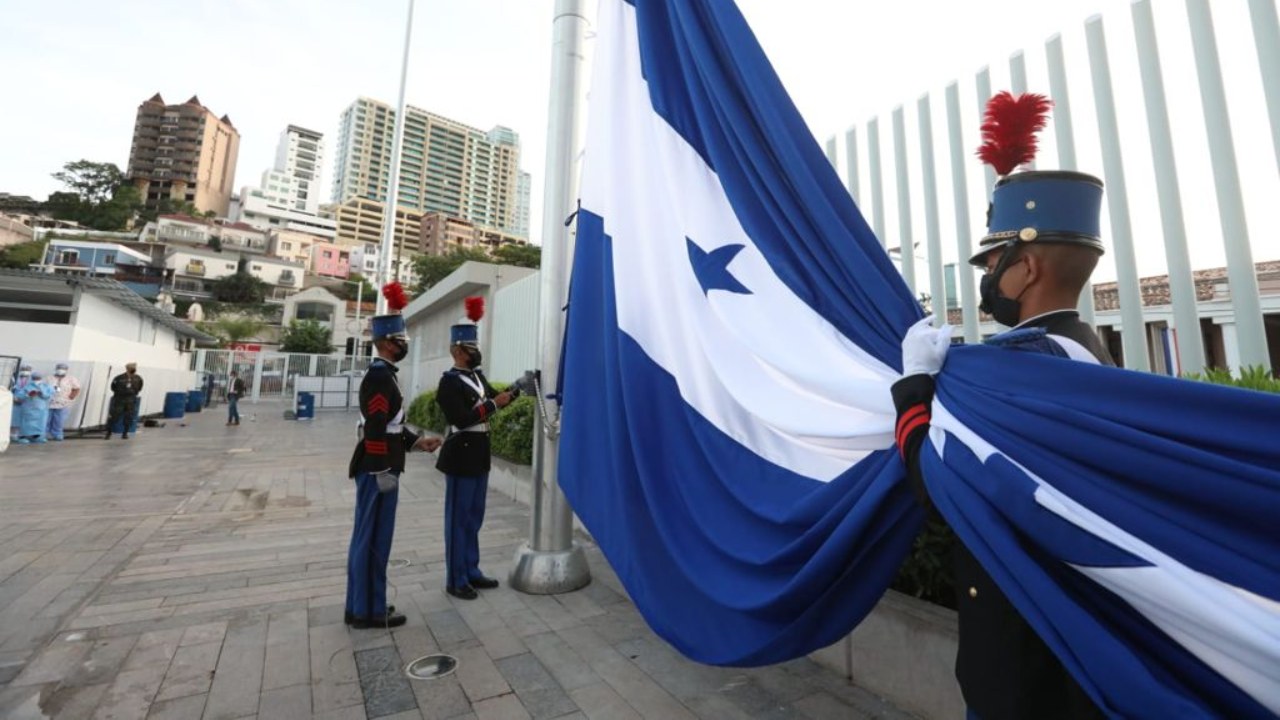 Con gran Civismo Honduras celebra hoy las fiestas del Bicentenario de independencia Con gran Civismo Honduras celebra hoy las fiestas del Bicentenario de independencia