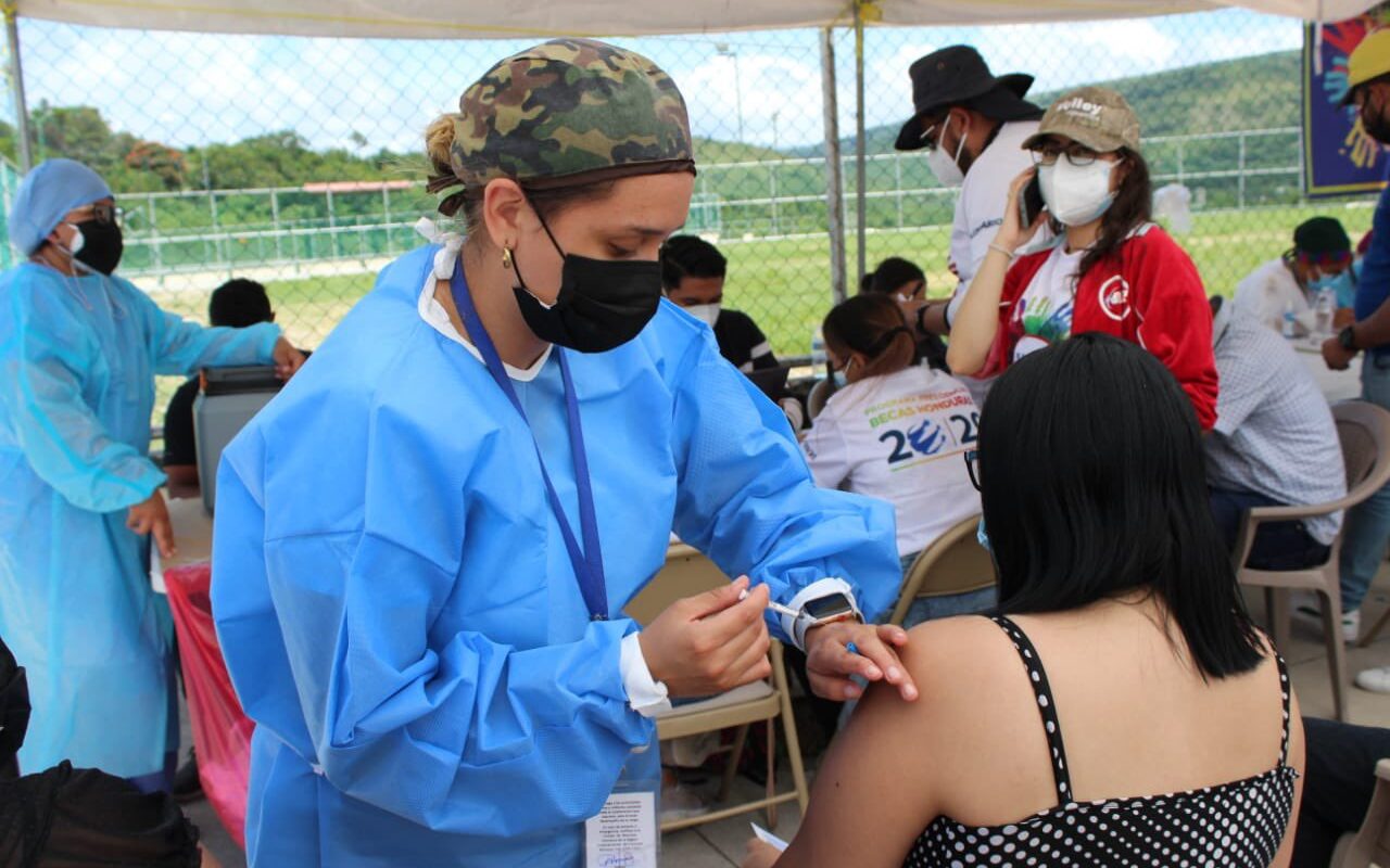 Vacunación anticovid continuarán lunes y martes de la Semana Morazánica Vacunación anticovid continuarán lunes y martes de la Semana Morazánica