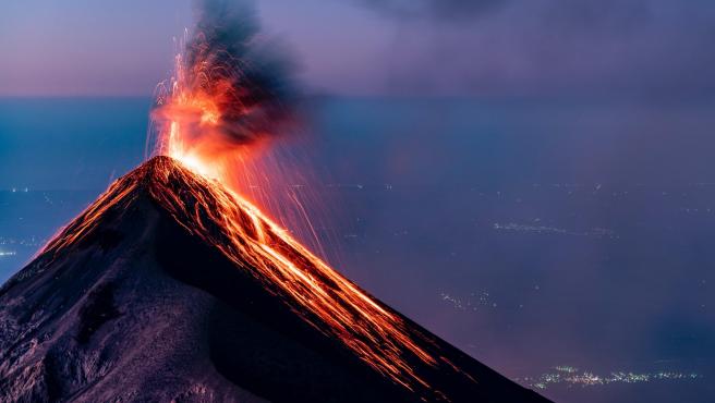 Alerta en Guatemala por la erupción del Volcán de Fuego, el más activo de Centroamérica