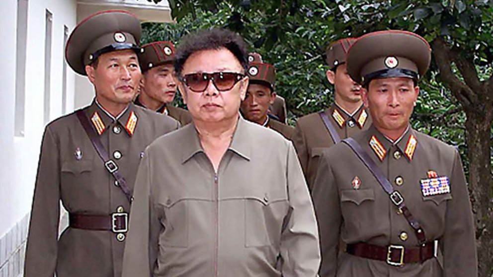 Un ex espía relató cómo el padre de Kim Jong-un le ordenó producir drogas para financiar a la dictadura Un ex espía relató cómo el padre de Kim Jong-un le ordenó producir drogas para financiar a la dictadura