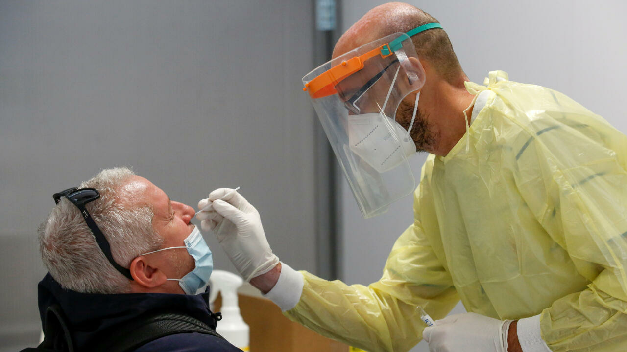 La curva de la pandemia sigue bajando, según datos oficiales de la OMS