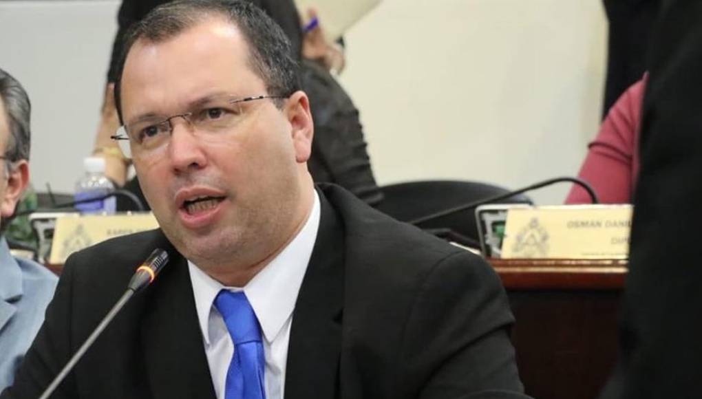 MP pedirá prisión preventiva contra diputado Reynaldo Ekónomo implicado en caso de corrupción en el IHSS MP pedirá prisión preventiva contra diputado Reynaldo Ekónomo implicado en caso de corrupción en el IHSS